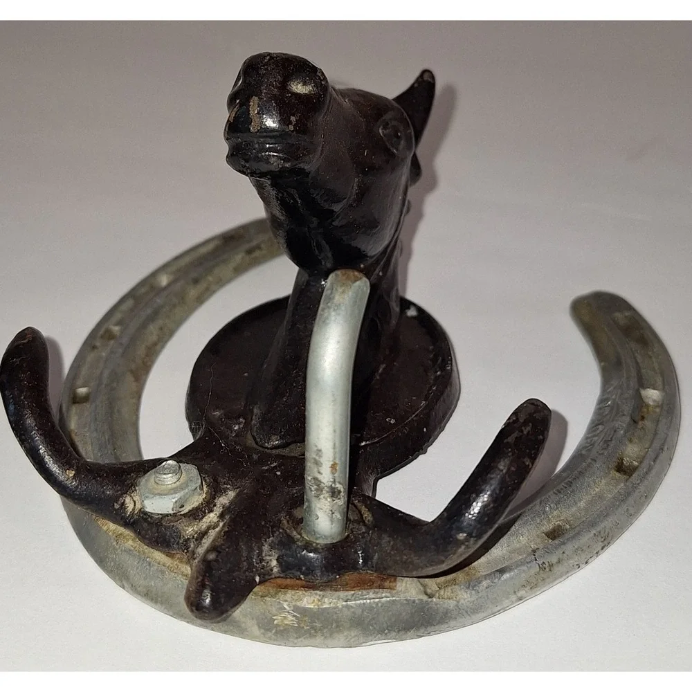 Victoria Coat Hook Horseshoe Horse Head Equestrian Metal rusty decor